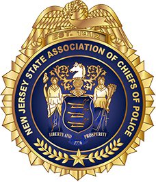 East Brunswick Police Officers Thuring and Hensperger Nominated for Valor Award

EAST BRUNSWICK, NJ – Police Chief Frank LoSacco has nominated two police officers for the N.J. State Association of Chiefs of Police’s prestigious Valor Award for…

facebook.com/20965696912651…