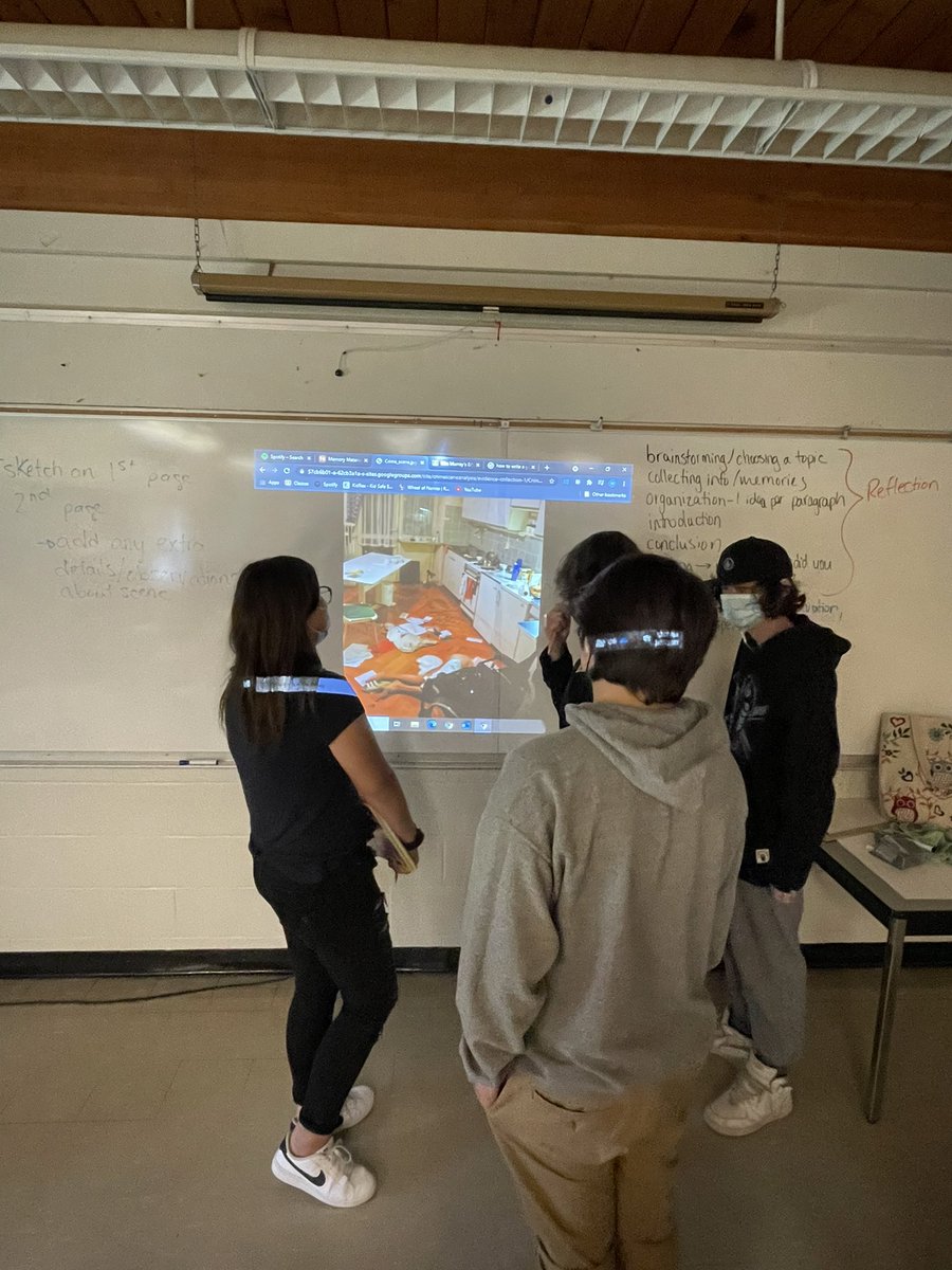 mrs_murrays's tweet photo. When your planned exit slip assessment gets derailed due to a spontaneous #collaboration - you observe, take notes, document, & assess the conversation #triangulation #gowiththeflow #expositorywriting #mpscpssd #PSTAteachers https://t.co/5RO7tjfkst