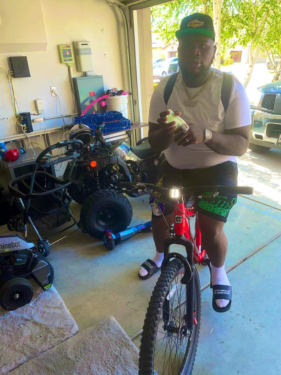 fatboysse83's tweet image. BETTER LIVING #WEBLESSED 🙏🏿💙🐐