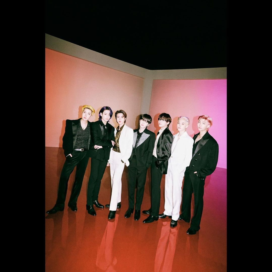 SelviFan's tweet photo. #BUTTERARMYPARTY😘😘😘😘 https://t.co/kCpXGjeJtG