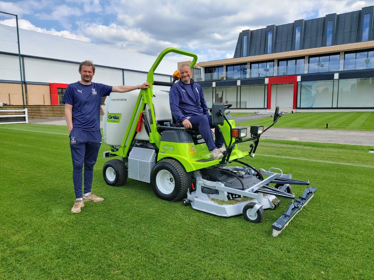 OLIVERGERRISH1's tweet photo. Got to love delivery days, more new signings for CPFC and it was a pleasure to put the Grillo straight into action. 💪 #grillo #mowers #Listerwilder #orangeoli https://t.co/aq5tHznNp2