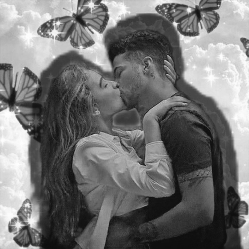 xBeckyA's tweet photo. Estoy loca por él... Y esto es básicamente lo que siento en cada beso https://t.co/9JCQDb62am