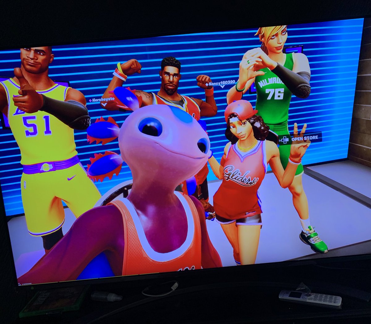 david_jeann's tweet photo. Selfie in @FNCreate with @NBA #ThatsGame @SergioAGP2 https://t.co/W7AiY3Glzn