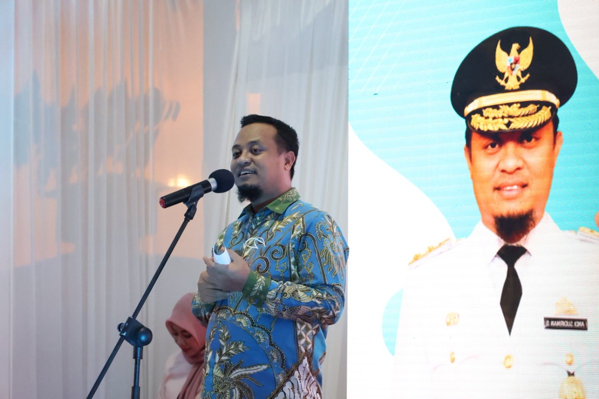 LANYALLAACADEMY's tweet photo. Rajin Turun ke Daerah, Plt Gubernur Sulsel Puji Ketua DPD RI
Ketua DPD RI, AA LaNyalla Mahmud Mattalitti, menghadiri jamuan makan malam dengan Plt Gubernur Sulawesi Selatan
#sulsel #makasar @andisudirman_s #pltgubernur #LaNyalla #DaridaerahuntukIndonesia https://t.co/uAqxiCjh4L