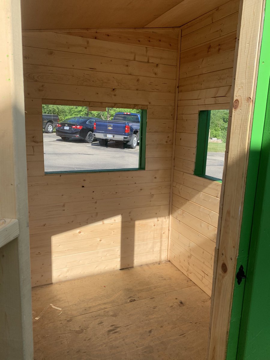 MrLeasure's tweet photo. Huge thank you to Tri-State Health Care Associates for the support of buying our first hunting blind and sticking with us through a very rough school year! Dr. Houston and his wife runs a great chiropractor practice in Waynesburg. @McGuffeyHS #takeagmech #mcgffa https://t.co/nsNCBf2OyZ