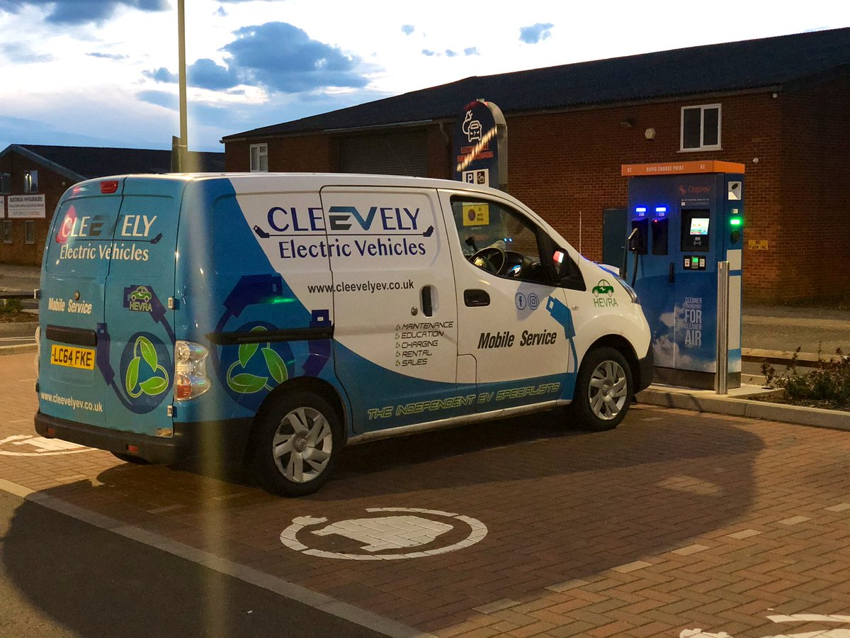 Cleevely_Mobile's tweet image. Busy day on the road to day. 1 puncture and a new tyre. Wales for 2 Nissan Leafs, both with a brake lubrication service. And finally a cheeky top up from @OspreyCharging on my way home. Oh, and 290 miles 👌🏻