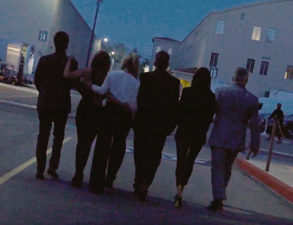 hiddlouistan's tweet photo. FRIENDS REUNION: The End.

I'M GOOD ... OK I'M LYING I'M NOT OK

#FriendsReunion https://t.co/UGlF1EDJQd