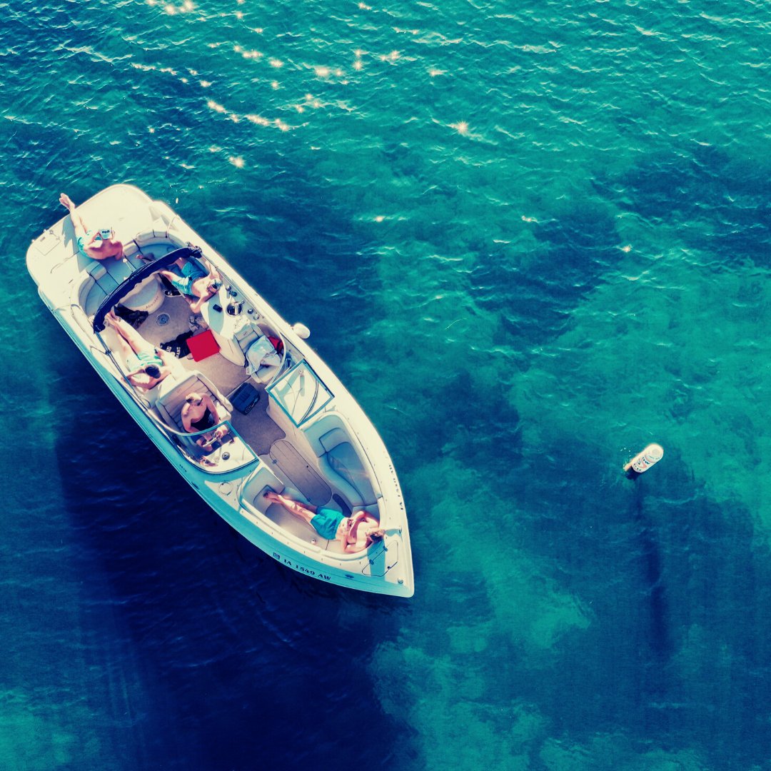 ManScore's tweet image. Itching for that memorial day weekend getaway. 🇺🇸
#MemorialDayWeekend #MemorialDay #DayDrinking #Lake #LakeLife #LakeLiving #Boating #Boats #BoatLife #LongWeekend #Getaway #WeekendGetaways