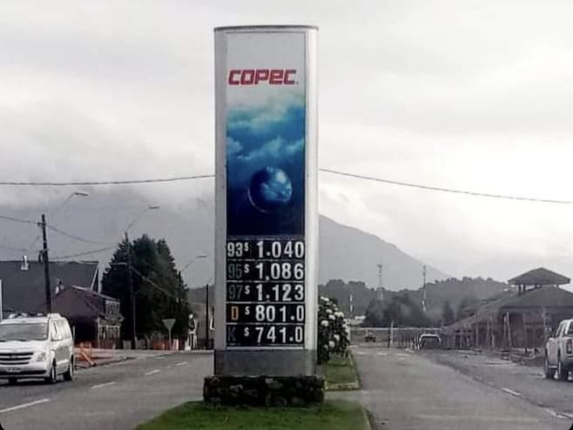 abernales's tweet image. Este es el precio de los combustibles en la Provincia de Palena (Chile). Algún medio interesado en cubrir esta realidad? Claro que no.
