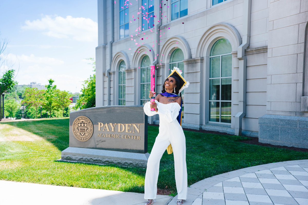 mochathxmodel's tweet photo. May 22, 2021 I graduated from Trinity Washington University magna cum laude!!💕💪🏾 https://t.co/s9fMmjXhNA