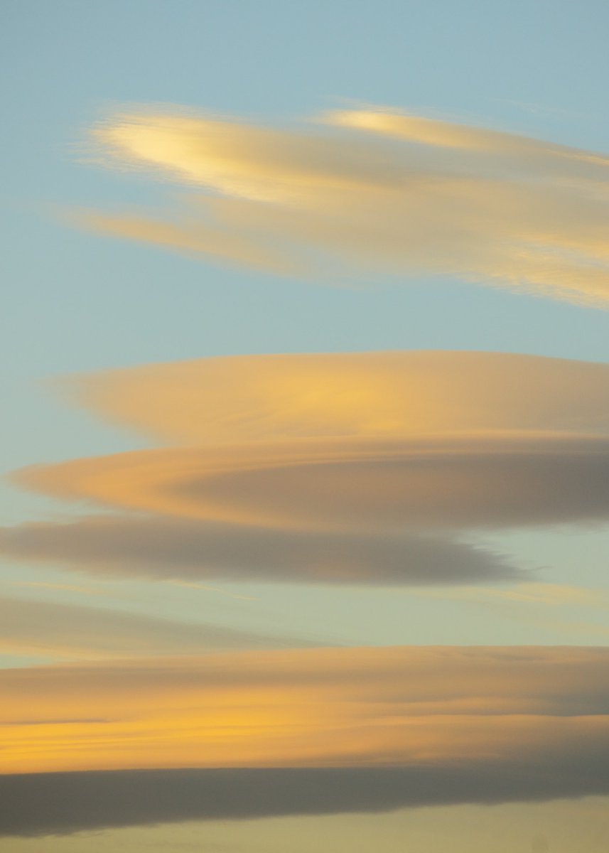 CodyMayer22's tweet photo. I love when the sky looks like a painting https://t.co/0FLOUnH2aq