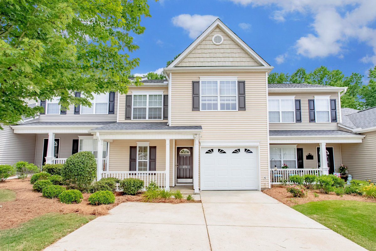 AlphaPropertySC's tweet image. FOR RENT $1350/month:
370 Juniper Bend Cir
Greenville, SC 29615
Property Information Here: bit.ly/2Ts2SeF  
View additional listings here: alphapropertysc.com