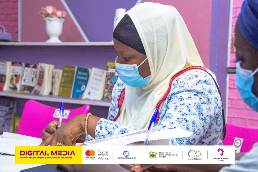 haven_africa's tweet image. Creative writing and blogging are being used widely in our world today to influence sales, bring accounts of events to an audience and communicate ideas in a creative way.
Today, trainees were introduced to creative blogging and writing.
#GTLBaseProgram
@GhanaTechLab