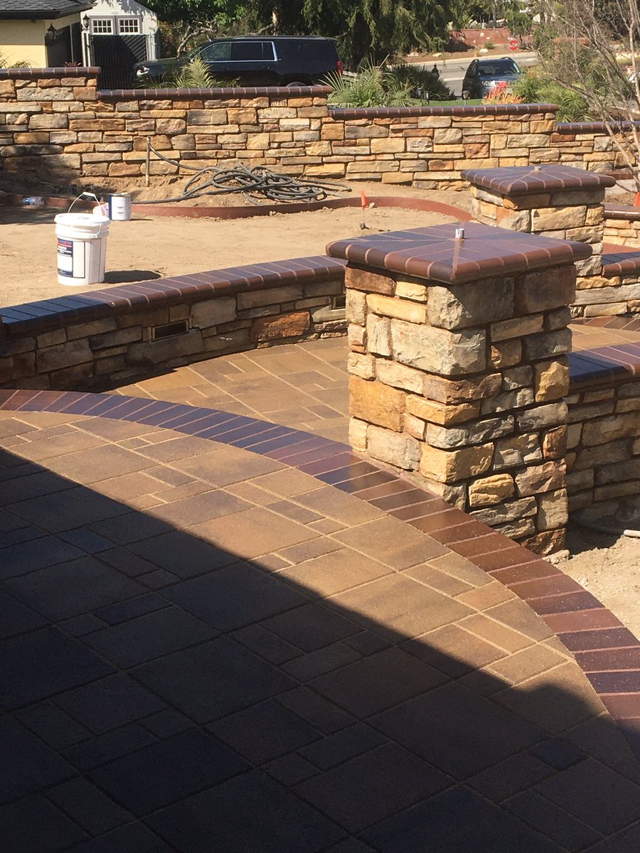 MaxEffort5's tweet photo. A beautiful job completed by CRI Landscaping in So. CA. Great enhancement &amp; protection by using the SB-6750 @seksurebond  This job is Stunning 👍👍 https://t.co/jUplzM4fXG