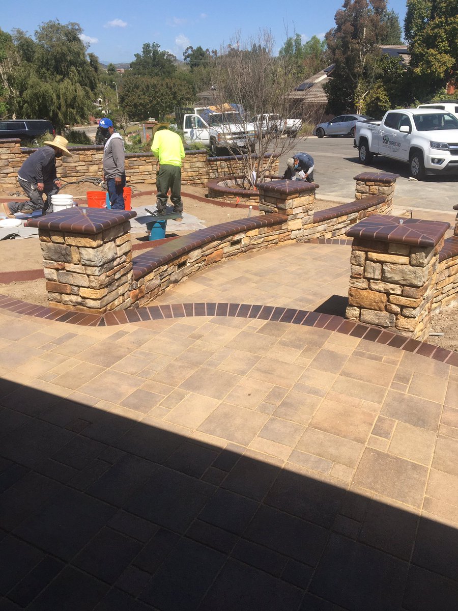 MaxEffort5's tweet photo. A beautiful job completed by CRI Landscaping in So. CA. Great enhancement &amp; protection by using the SB-6750 @seksurebond  This job is Stunning 👍👍 https://t.co/jUplzM4fXG