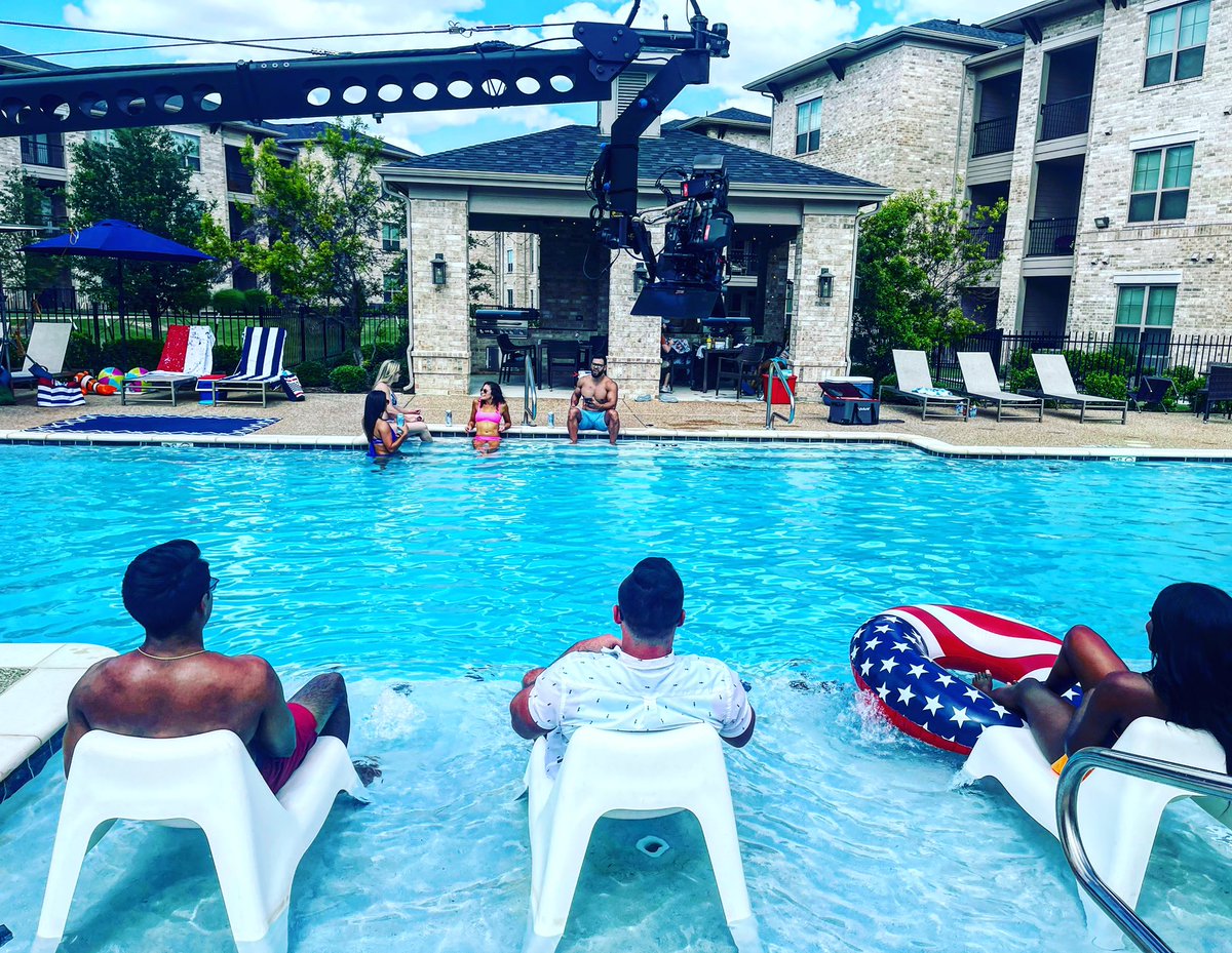 TheWellDelivers's tweet photo. We are killing it for @coorslight today by the pool. #TexasChill https://t.co/TUG3FZf0bX