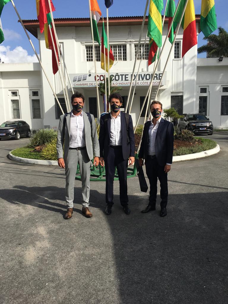 fouadhousni's tweet photo. Après les rencontres africaines de l’efficacité énergétique à #casablanca, @SolarexportMA est aujourd’hui présente aux #JNECOENERGIE à #abidjan !
Jour 1 du salon pour notre équipe sur place sur le stand de la #fenelec. https://t.co/oIHZ9E4cbc