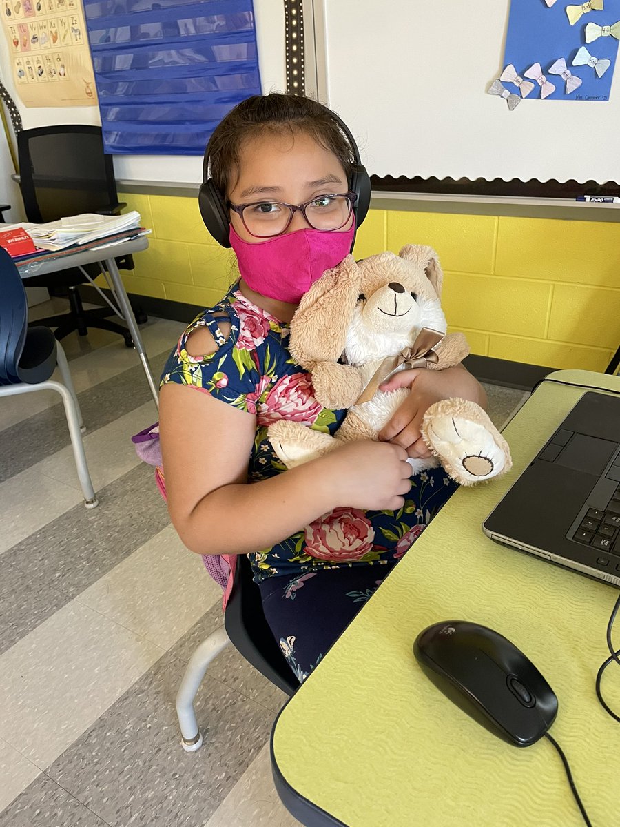 Mrs. Carpenter tweet media