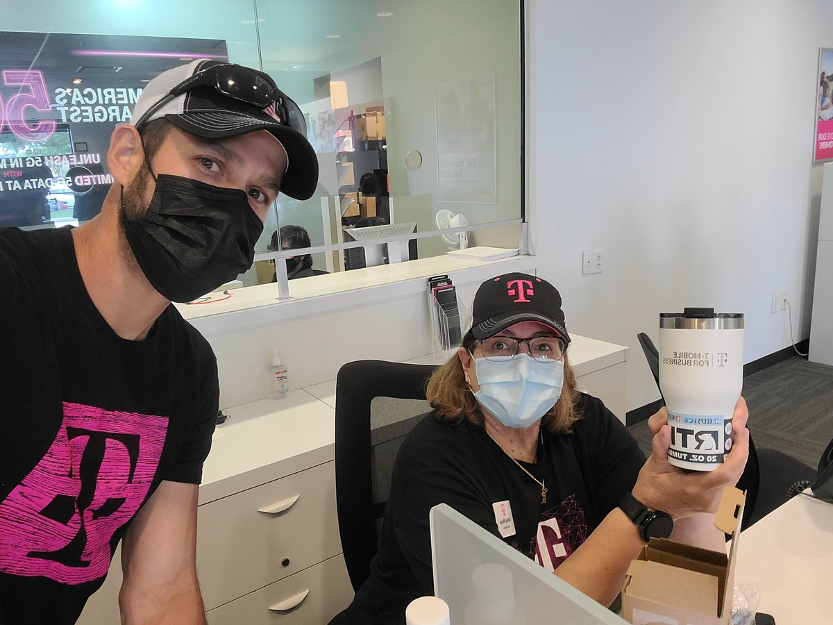 Homesteader_210's tweet photo. #TFBFastFive winner @AntAlm can't stop taking great care of our business customers! Ask good questions, find big opportunities and fill that Tumbler with your favorite drink! Great work Alma! @melb2606 @jestra09 @tjtscgkt https://t.co/gK1PeMA1lh