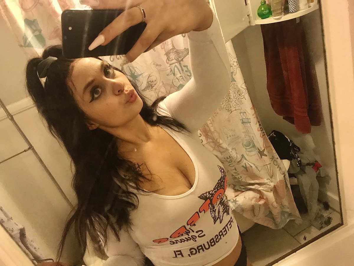 Lolaalanezz's tweet photo. VERIFIED & SELLING ‼️ Im so horny and wet 🍓🥰#sellingcontent #premiumsnap #sellingnudes #sellingcustom #snapsession #onlyfans #bigtits #feetpic #footfetish #cockrate #bdsm #domme #findom #pegging #snap #livenudes #amazongc #brat #feetpic #feetpics #buyingpanties #sphsession https://t.co/8NlGmLiWDQ