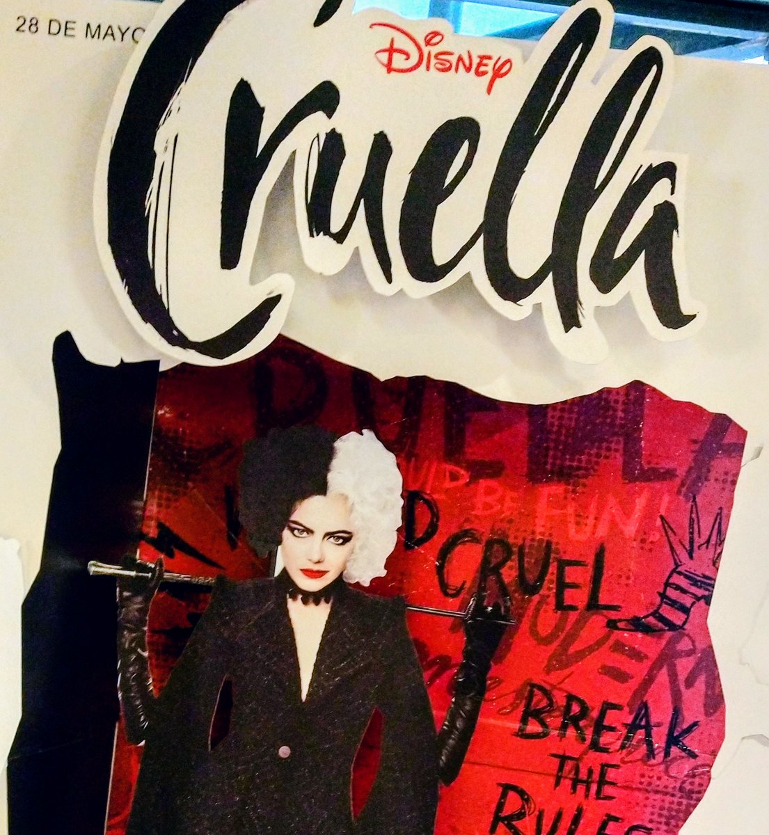 estrenosdecine_'s tweet image. Menudo ritmo el de #Cruella  👏 ¡Muchísimas gracias por la invitación, @CineYelmo! Echaba de menos jueves como este 🙊 y cine tan entretenido y enérgico. 🥰