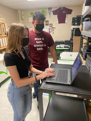 NISD's tweet image. Northside campuses are collecting devices this week! Check with your campus for times and locations. Please return all Chromebooks, iPads, MiFis and laptops fully charged with power cables. #NISDFamily