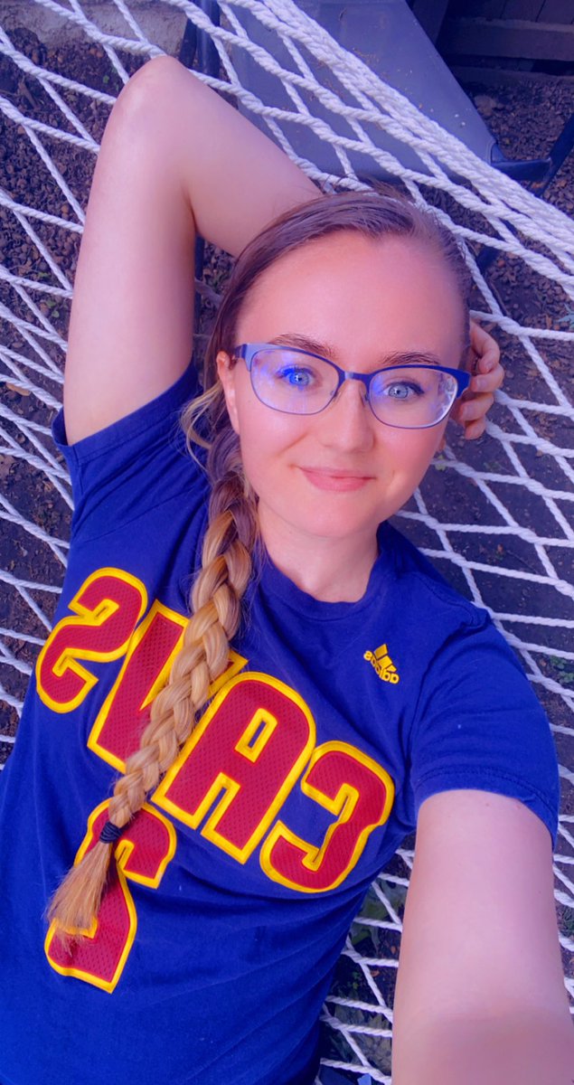 This hammock has become my relaxation HAVEN 💜✨

So I’ll be de-stressing from work here until stream at 6:30PM EST 

See yah soon! 🙌🏻

_______
@_PremierGG @ladies2die4