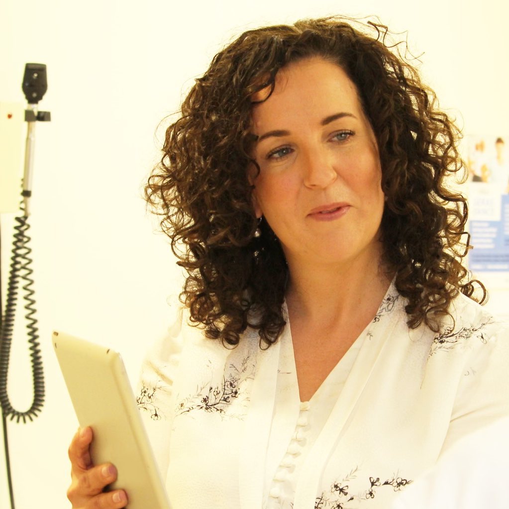 GERAScentre's tweet photo. Clinical scientist Dr. @Kennedy_CCK worked with geriatricians Dr. @dr_alexandrap & Dr. @Krockdoc to create the user-friendly GERAS #FitFrailtyApp to help target frailty interventions & care planning. Learn more tomorrow at #CGSTurns40 “Can Frailty Be Mitigated” session! 📲 https://t.co/F7rvEfeJu2