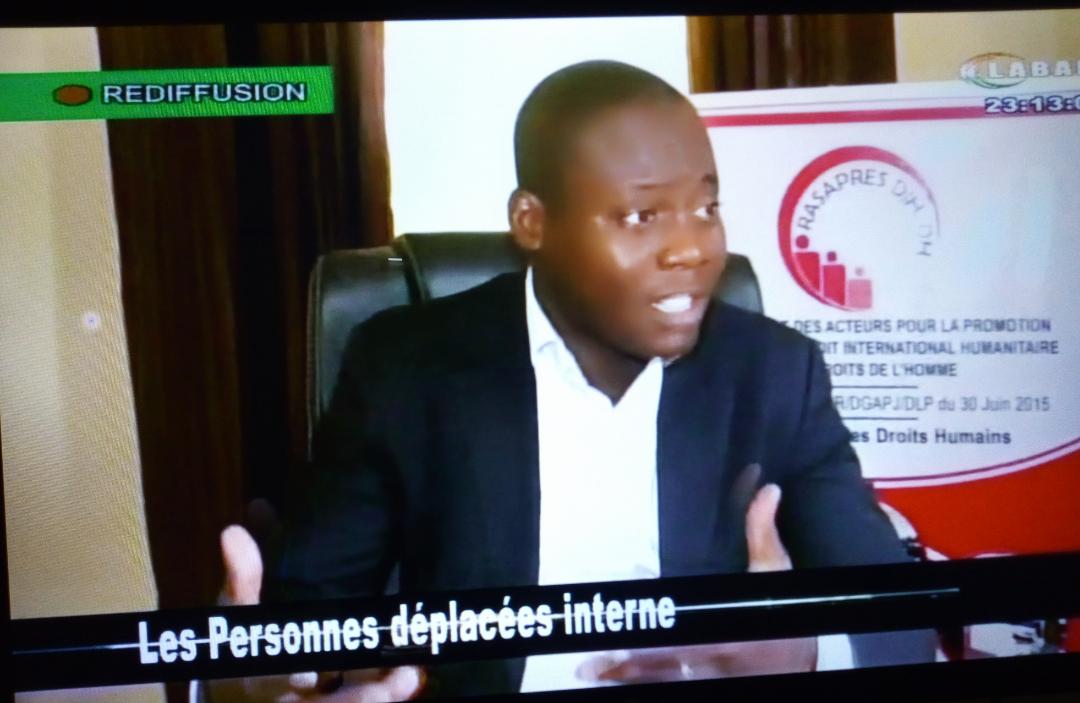 AlfredGoubadje's tweet photo. #Niger éducation citoyenne sur les questions Juridiques, des  droits humains et du droit des conflits armés! Nous avons eu le privilège de  partager avec les populations des notions sur les droits des personnes déplacées internes conformément à la #Loi_2018_74_du_10_décembre https://t.co/sot1eAmaHt
