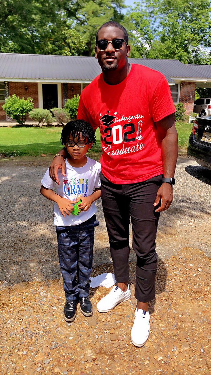 coach_lakes's tweet photo. Kindergarten Promotion 🎉🎊
Daddy Is So Proud Of You Big Tymer ‼️‼️
“SLOW” It Down A Tad 😂
To GOD Be The Glory, & Daddy Love You Baby Boy ❤️
He’ll Do More Then You Ever Expected #OGCDI https://t.co/IeiR9TjgQ9