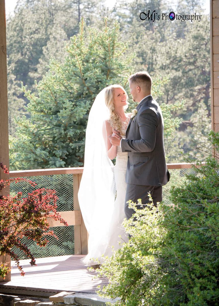 MJsPhotography2's tweet photo. HAPPY ANNIV. TO MY BEAUTIFUL NIECE &HER HUSBAND!
#pnwbride
#wedding
#weddinginspiration
#theknot
#theknotweddings
#fineartfriday
#pnwphotographer
#oregonphotographer
#modernbride
#weddingmasterpieces
#bridalguide
#itstartedwithyes
#100_layercake
#stylemepretty
#bride
#zenfolio https://t.co/TLFZAd1Vme
