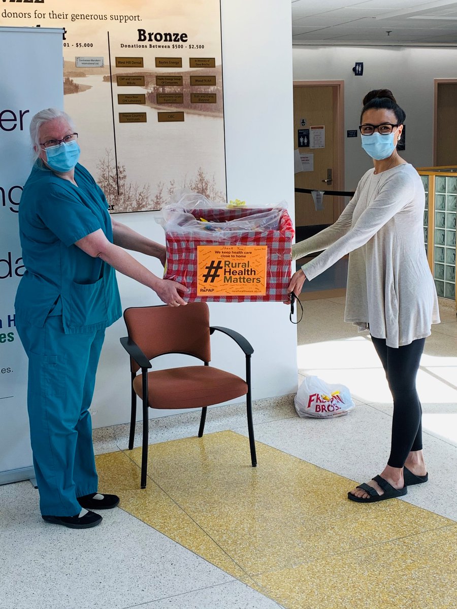 AlbertaRhPAP's tweet photo. The Peace Regional Healthcare A &amp; R Committee in @PeaceRiverAB have been delivering baskets of treats to some of their local health-care providers.  They appreciate all of the work that these rural providers do and wanted to say thank-you during #ABRuralHealthWeek! https://t.co/hN8WD7nHdE