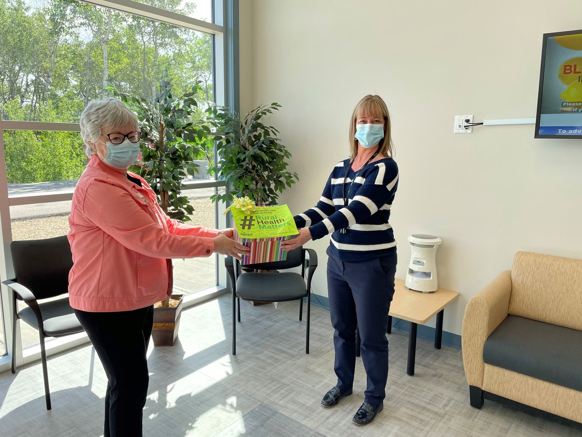 AlbertaRhPAP's tweet photo. The Peace Regional Healthcare A &amp; R Committee in @PeaceRiverAB have been delivering baskets of treats to some of their local health-care providers.  They appreciate all of the work that these rural providers do and wanted to say thank-you during #ABRuralHealthWeek! https://t.co/hN8WD7nHdE