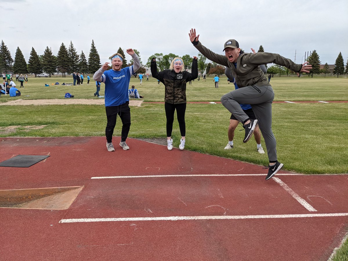 AdSharkWhitney's tweet photo. #TeamJumpingPhoto 

Jumping A+
Timing B - 

#FMFWCorpCup #CorpCupAdShark https://t.co/PQ0uIgbJ5R