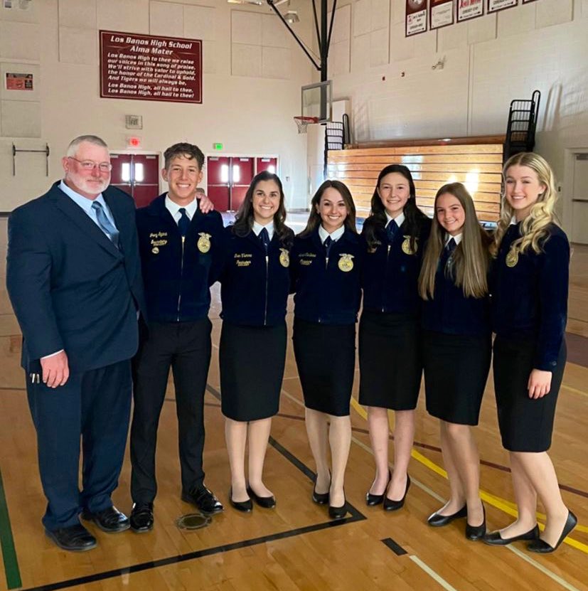 LosBanosFFA's tweet photo. That’s a wrap on the 2020-2021 FFA Year! 
Banquet slideshow: https://t.co/ZrKA0MlLIk
Full Livestream: https://t.co/tMi4fPcVbI https://t.co/HuDwlFEGHF