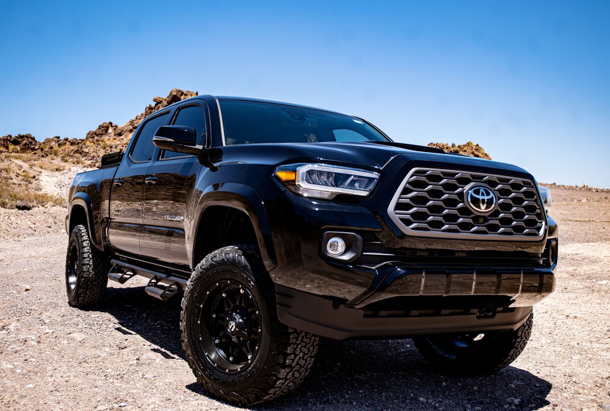 FindlayCustoms's tweet photo. Where would you take this off-roading to?

It's ready to roll with its new lift kit, and wheels 

#toyota #tacoma #truck #offroading #adventure https://t.co/qto1rDeChs
