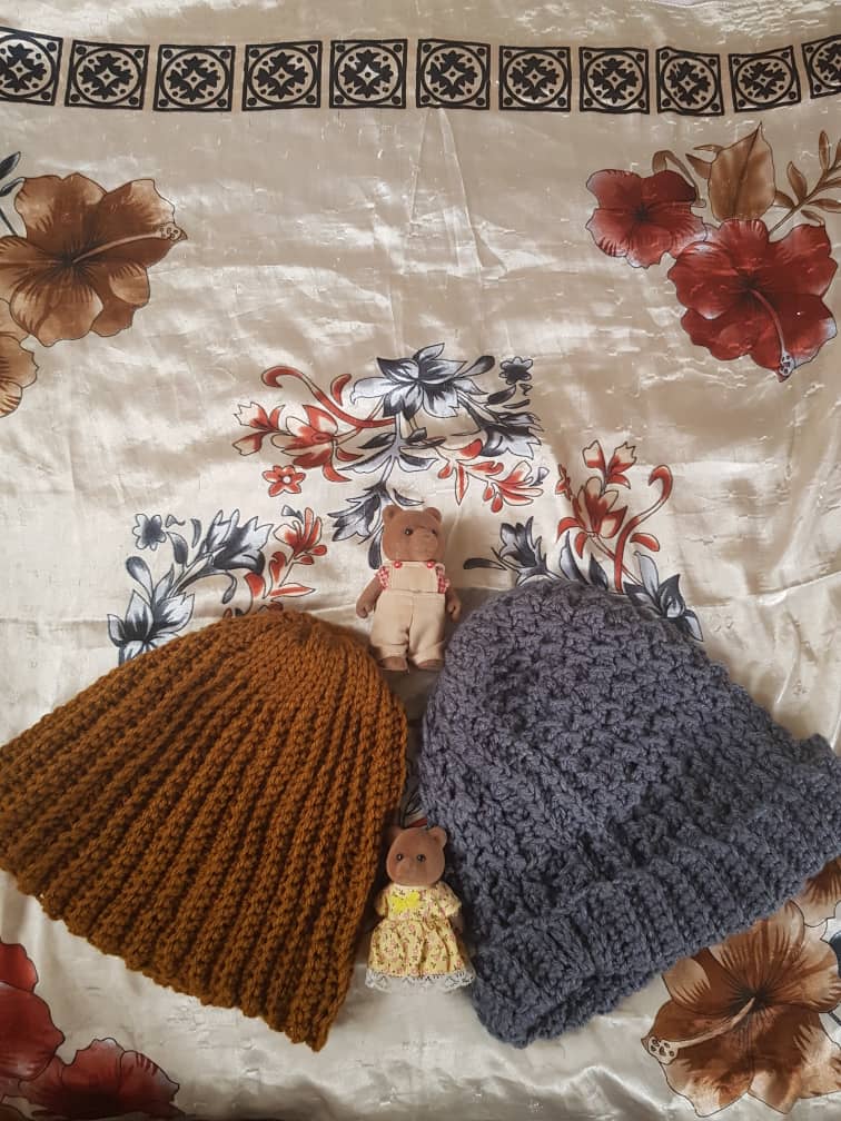 SweetynStephani's tweet photo. Mr and Mrs Robinson presents Beanies
#DIY #crochet #handmade #beanietwt #thursdaymorning #TrendingNow #inspiration #beautiful #bear https://t.co/4JCv7Pqlit