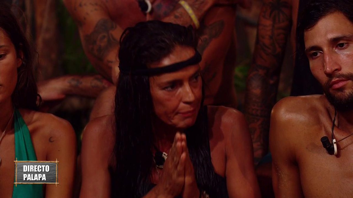 Supervivientes's tweet photo. ¿Creéis que @MorenooOlga va de "víctima"?

🔁 Sí
❤ No

🔵 #SVGala8 https://t.co/0FBgMJbayp https://t.co/k53LtDJJKr