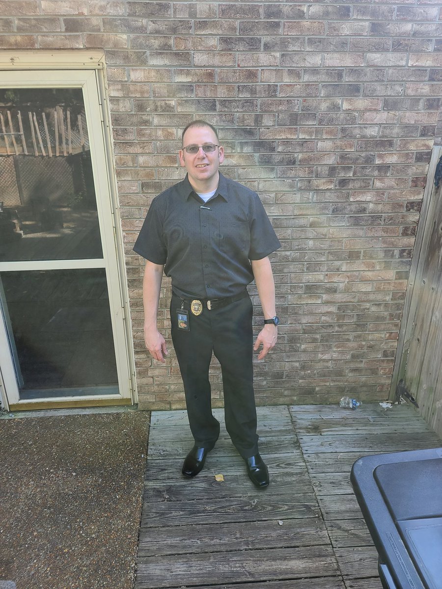 HeltonSecurity's tweet photo. Security Guard Service in Nashville Tennessee 
#securityguardservice #Heltonsecurity 

Armed Security Guard Service in Nashville Tennessee #heltonsecurity #barsecurity #clubsecurity #eventsecurity #officesecurity.#mallsecurity #security #officer #guard #securityofficer https://t.co/TnJX9mI7JC