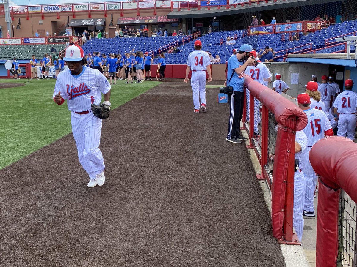 FOX19Jeremy's tweet photo. New home whites for the @florence_yalls are 🔥 

Look good, feel good, play good. @FOX19 https://t.co/QPPtZ0bkNA