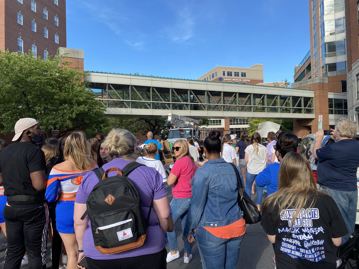 SpencerTracyTV's tweet photo. #HappeningNow Anna, an 11-year-old young patient at Albany Med has been battling Ewing’s sarcoma. While in isolation, she has been creating tik-toks. Unfortunately, bullies tried to break her spirit. Today the community came out to surprise her and lift her up. @WTEN https://t.co/BqfLtJd4Ti