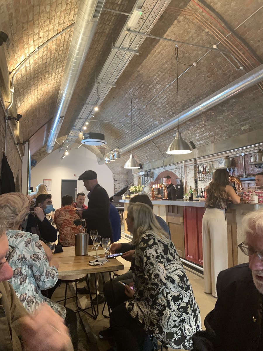 Jbshortsplays's tweet photo. So amazing to be back in the wonderful new arches tonight! What an incredible achievement by the ⁦@53two⁩ team. ⁦@Simon_Naylor⁩ ⁦@alexandrajmax⁩ and team you are absolute heroes and Manchester you are in for such a treat! #53two #bestvenueintown https://t.co/GTdwcprZMe