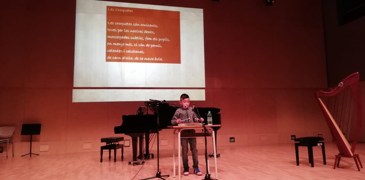 Teresa_Ciurana's tweet photo. Vespre al @ConservatoriTRS 

➡️ II Concurs de Composició.

Tot un goig poder gaudir del talent musical i poètic!

L' enhorabona a guanyadors i guanyadores, participants i organitzadors. https://t.co/By0PgpO9oZ