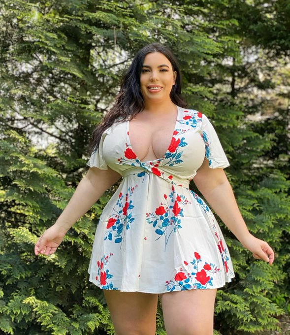 Top of my page for the good stuff 😘 https://t.co/L9yAT5aN6I