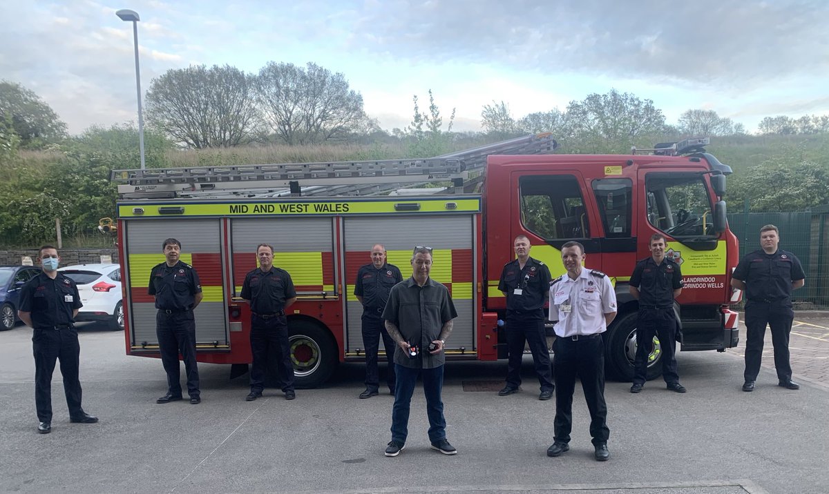 Congratulations to Mike Davies who returned to the station tonight to receive is 20 year good conduct and service medal. Congratulations Mike and thanks for your service to your local community. #mawwfire #llandrindodfirestation