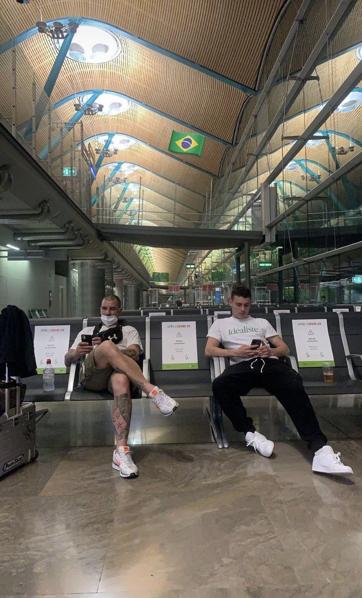 EliteNetflixBR's tweet photo. ARON PIPER NO BRASIL!!! 🇧🇷 

Ao que tudo indica, Aron está vindo ao Brasil para gravar o clipe de sua nova colaboração com o Kevinho e mc Jottapê. https://t.co/UHCZSwYyFU