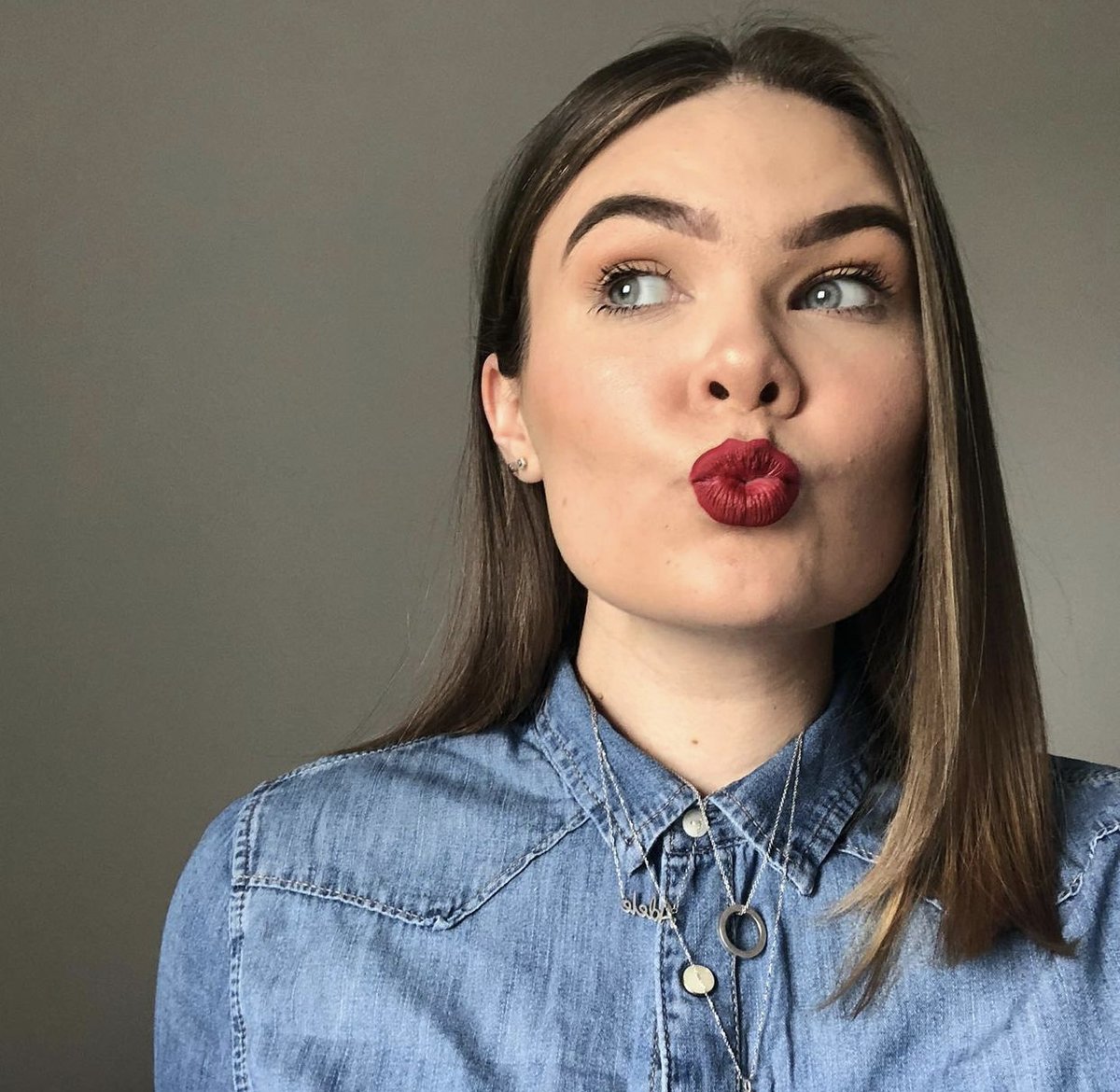 REALHER MakeUp tweet media