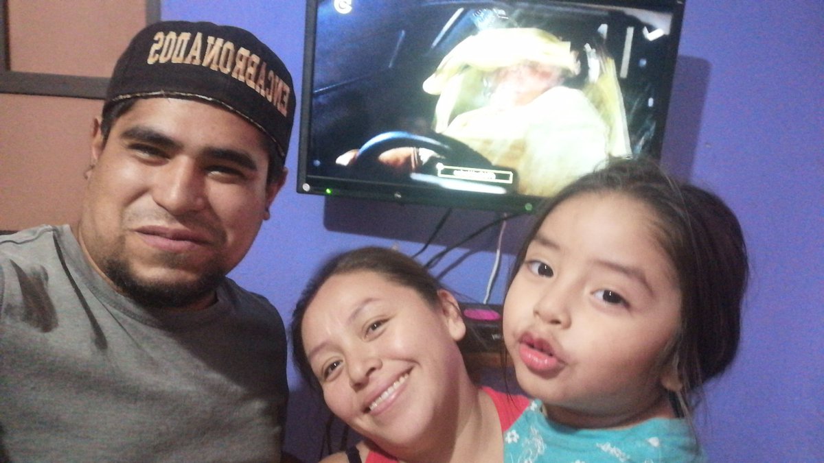 Jordison51_'s tweet photo. #TuQueHarias en casita difrutando con la familia adorada q tanto amo https://t.co/gHy76CoXcg