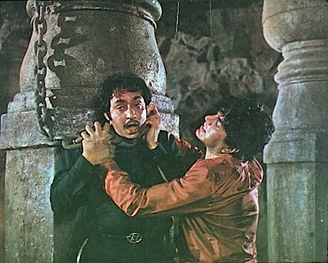 sowika71's tweet photo. #38YearsOfGhazab #28May1982
#Dharmendra #Rekha #Ranjeet #Jagdeep #ArunaIrani
#AnandBakshi #LaxmikantPyarelal
#CPDixit #Bollywoodflashback https://t.co/BI22uq8XR0