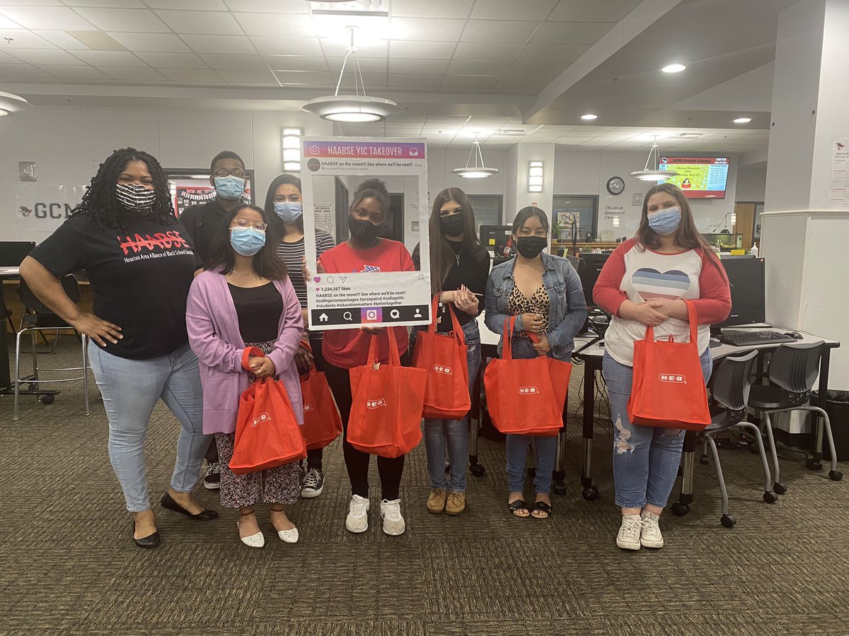 thepolishededu's tweet photo. @HAABSE3 YIC was on the move today! We were at Goose Creek Memorial @gcmhspatriots on today gifting deserving future educators ! ❤️🖤❤️ @GCMCCC #HAABSEYICtakeover https://t.co/lEGyQydwER